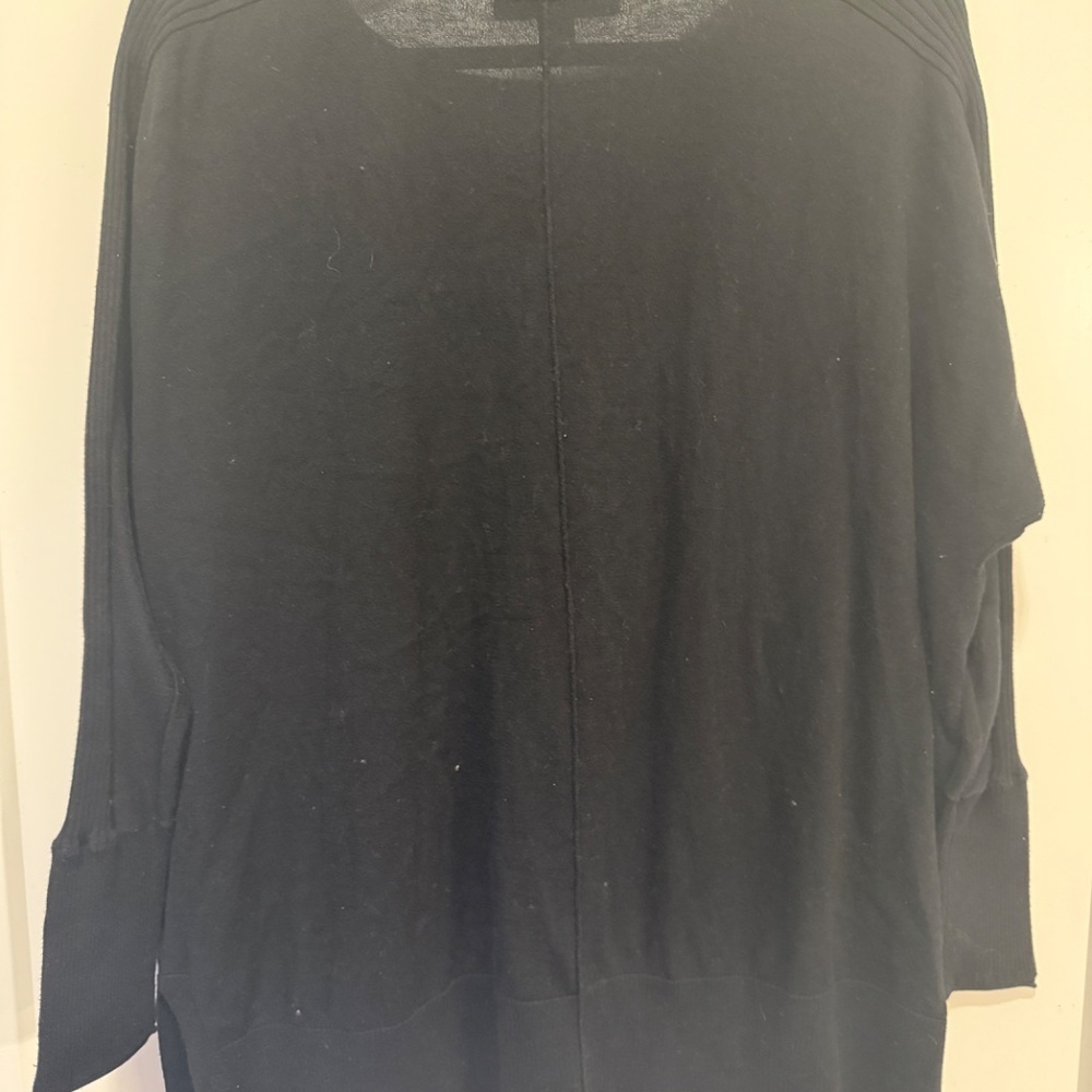 Lilly Pulitzer Black Ribbed Shoulder Pullover Sweater - Size S - Picture 7 of 8